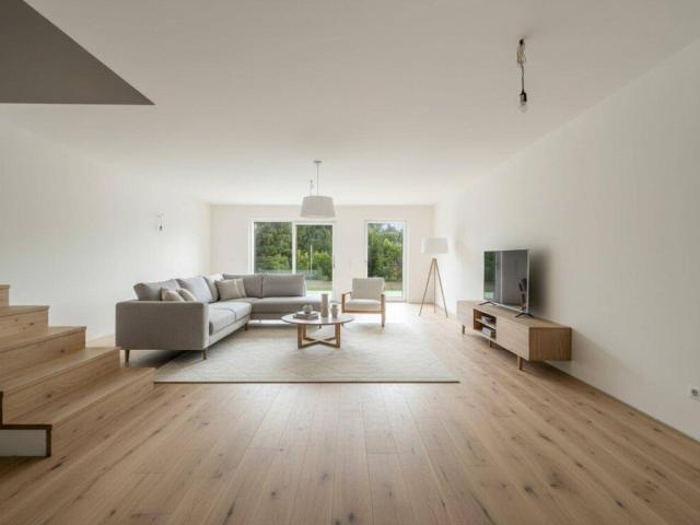 Platz zum Leben: 136m² Wohnfläche & 54m² Wohn /Essbereich im Grünen