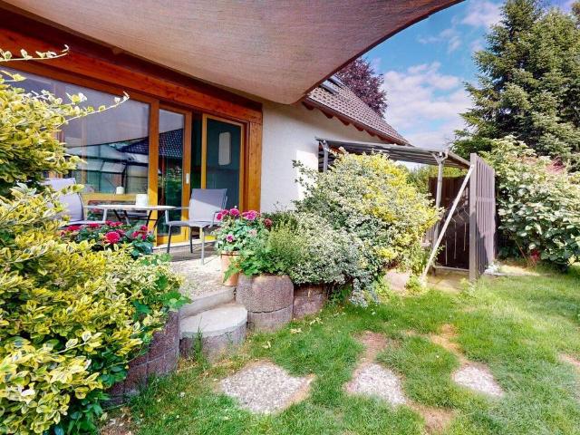 Platz zum Leben: Lichtdurchflutetes Haus mit Terrasse und funktionaler Raumaufteilung