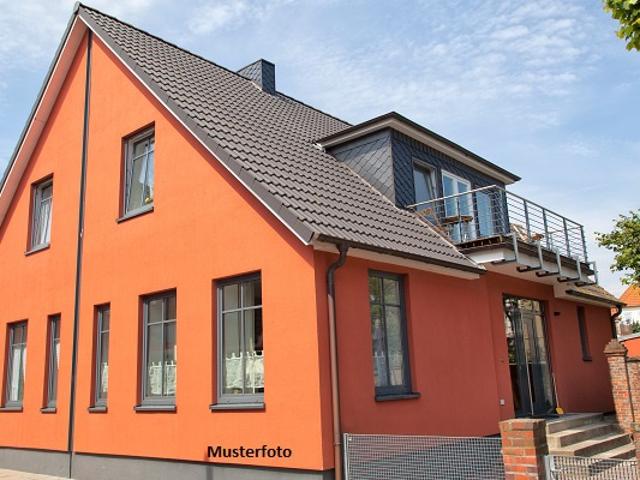 Platz für Alle! 2 Familien oder 2 Generationenhaus nebst Garten und Doppelgarage