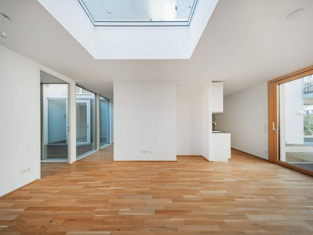 Platz für die ganze Familie: Großzügige 3 Zimmer Wohnung mit Freifläche!