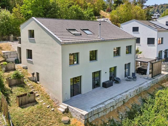Platz für drei Generationen mit Blick über das ganze Wynental