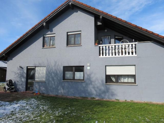 Platz für Familie Großzügige 4,5 Zimmer DG in Crailsheim Jagstheim mit 2 Stellplätzen + Garten zu verkaufen