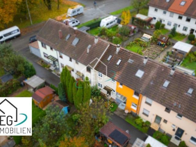 Platz für Ihre Wohnideen Reihenmittelhaus mit Potenzial