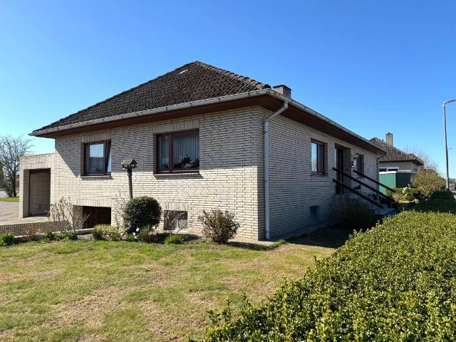 Platz ohne Ende: Voll unterkellerter Bungalow mit Ausbaureserve im Dachgeschoss in Sackgassenlage * 360 Grad Rundgang