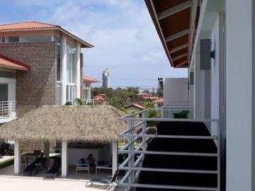 Playa Coronado: Apartamento de 2 recámaras, Area Social y Garita de Seguridad