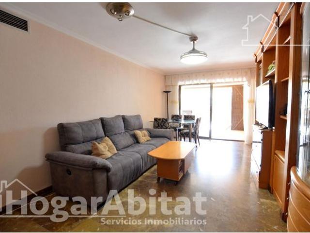 ¡PLAYA DE MUCHAVISTA! AMPLIO Y BONITO EN RESIDENCIAL CON GARAJE Y PISCINA
