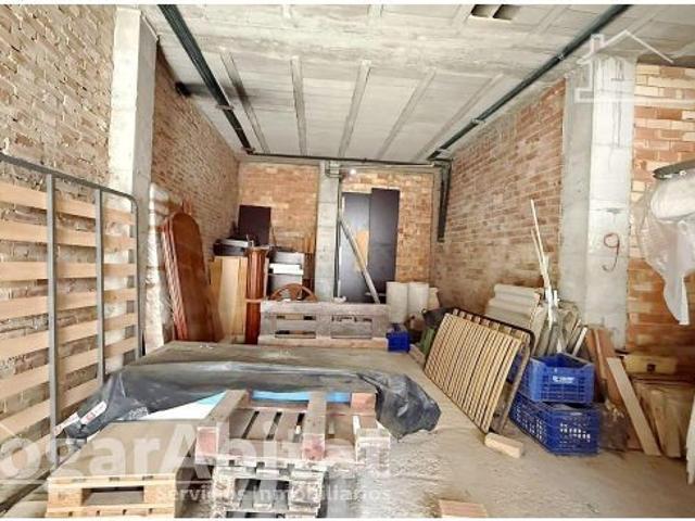 ¡PLAYA DE PILES! LOCAL COMERCIAL ECONÓMICO PARA REFORMAR CON TERRAZA