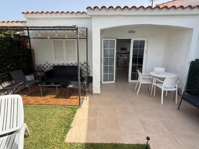 Playa del Inglés | Bungalow adosado totalmente reformado con jardín privado, chill out y barbacoa
