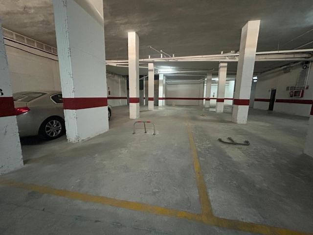 Plaza aparcamiento en Res. Viñamar VI, La Mata