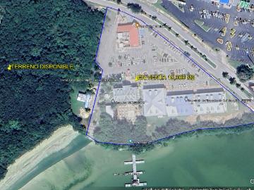 Plaza Comercial en venta en el Boulevard Bahia de Chetumal