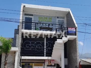 Plaza Comercial en Venta en Plaza Villas, García