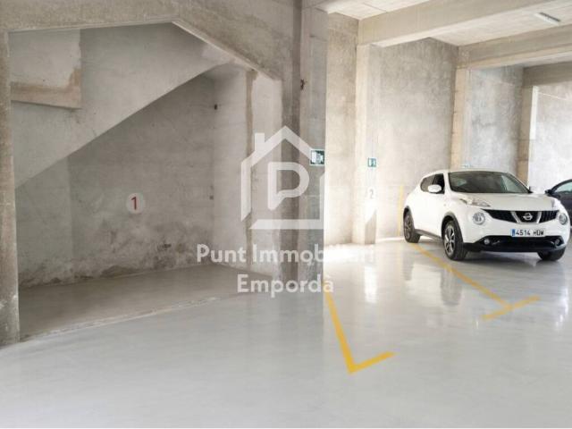 Plaza de aparcamiento en venta en Figueres