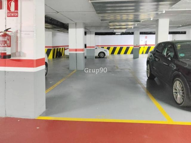 Plaza de aparcamiento para coche en Cappont