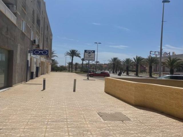 PLAZA DE GARAJE CERRADA EN VENTA