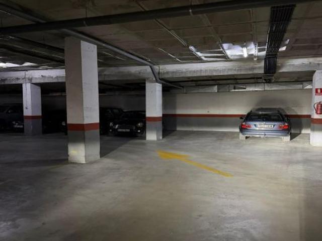 Plaza de Garaje a la Venta Zona Universidad Ciudad Deportiva