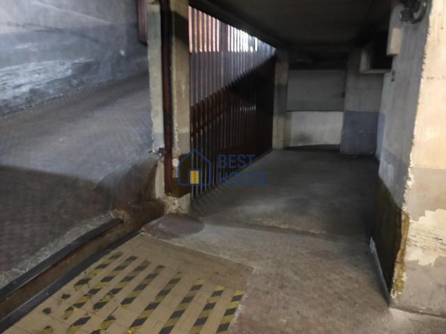Plaza de garaje a la venta junto a la fuente de Santa Ana