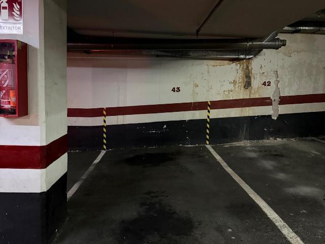 Plaza de Garaje en calle Miraflores
