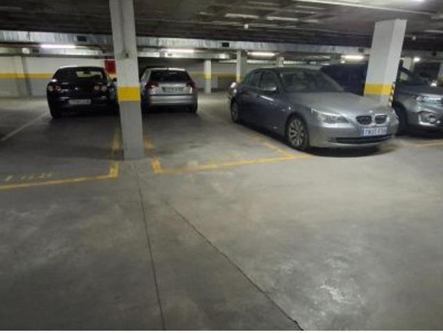 PLAZA DE GARAJE EN ALAMEDA. EDF. FERROVIAL