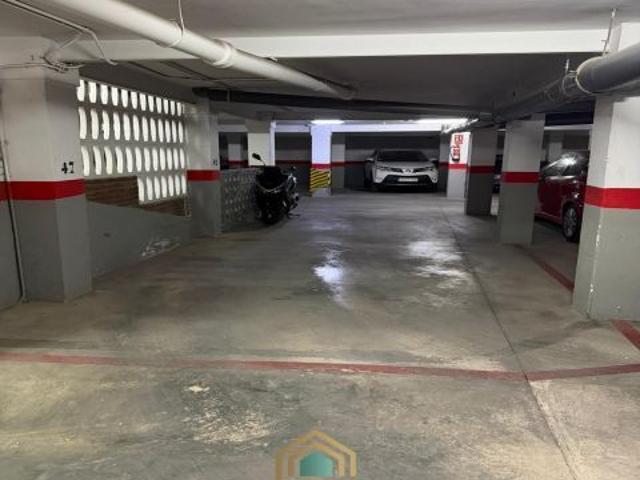 PLAZA DE GARAJE EN ALQUILER – AMPLIA Y CÓMODA – ZONA ESCULTOR FRECHINA – VALENCIA