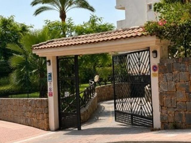 PLAZA DE GARAJE EN ALQUILER EN URBANIZACIÓN PRIVADA