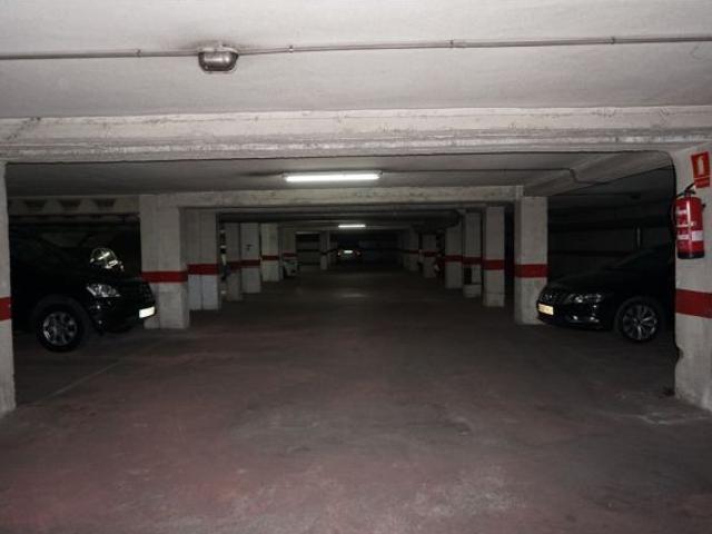 plaza de garaje en gran avenida