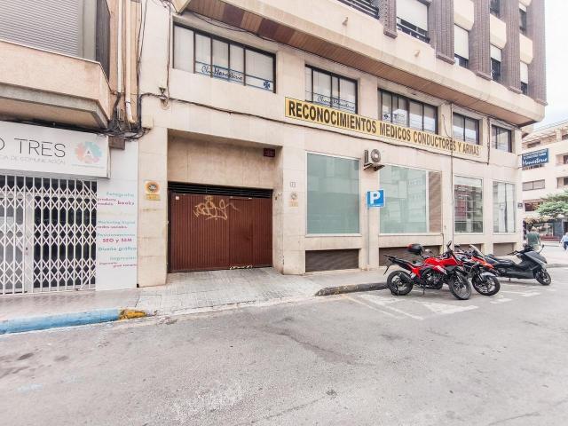 Plaza de Garaje en Gran Avenida
