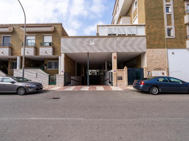 Plaza de garaje en Residencial los Castaños III en Roquetas de Mar