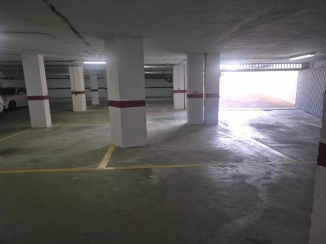 PLAZA DE GARAJE EN URBANIZACION VILLAS LA MAR LA MANGA KM 4.5