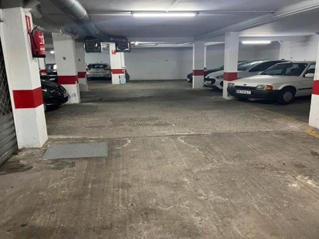 Plaza de garaje en venta en calle Pelagio – El Arcángel