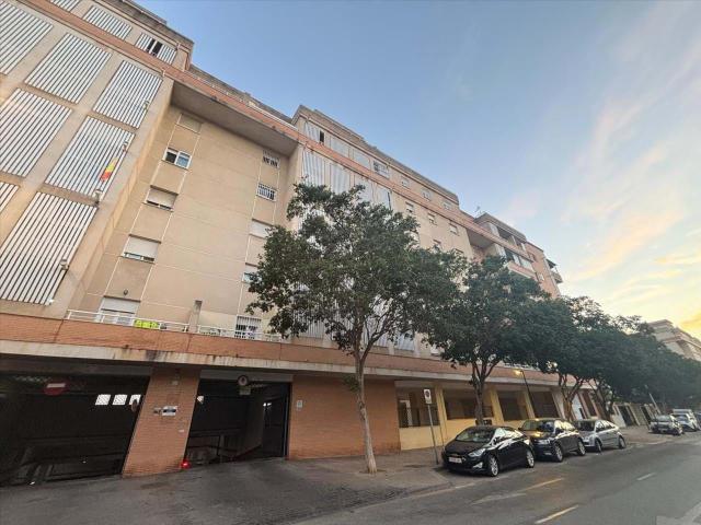 Plaza de garaje en venta en Avenida Editor Angel Caffarena Nº 23 Málaga