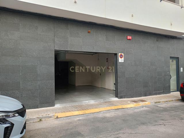 Plaza de garaje en venta en Paterna, como nueva y bien ubicada