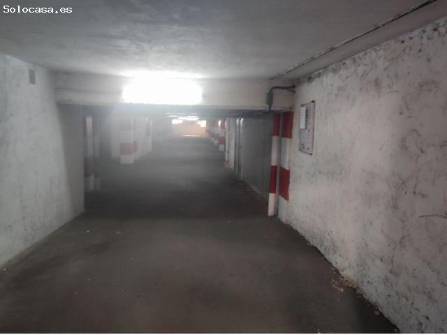Plaza de garaje para coche pequeño o moto