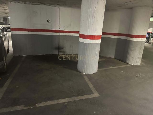 Plaza de Garaje Renovada en Barcelona, Cataluña