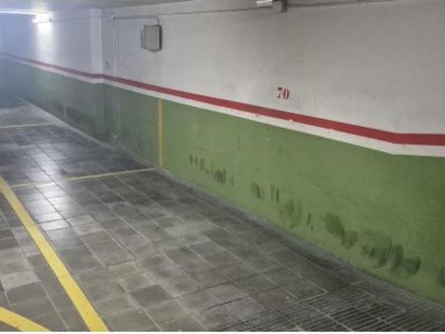 Plaza de parking amplia en Sant Gervasi – Excelente ubicación y acceso cómodo