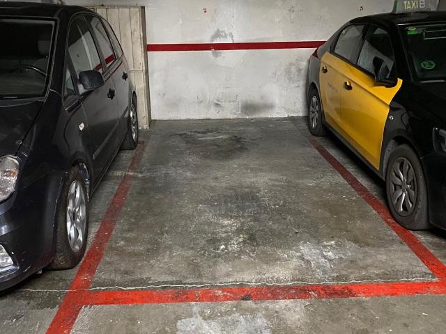 Plaza de parking con fácil acceso