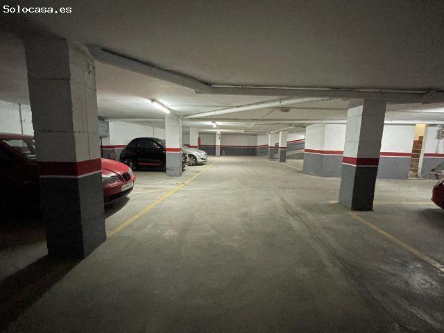 ?Plaza de parking en el centro de Puerto de Mazarrón