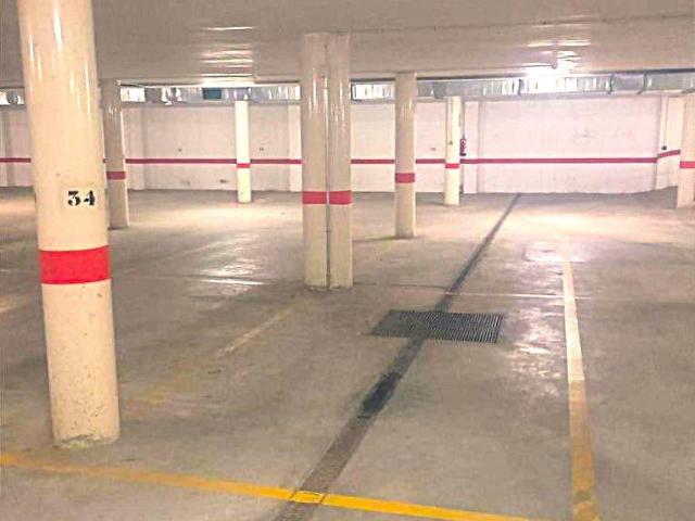 Plaza de parking en venta Almansa