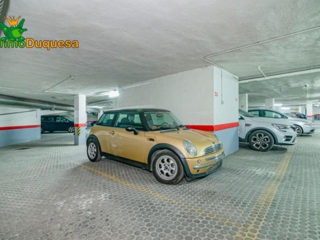 Plaza de parking en venta Granada
