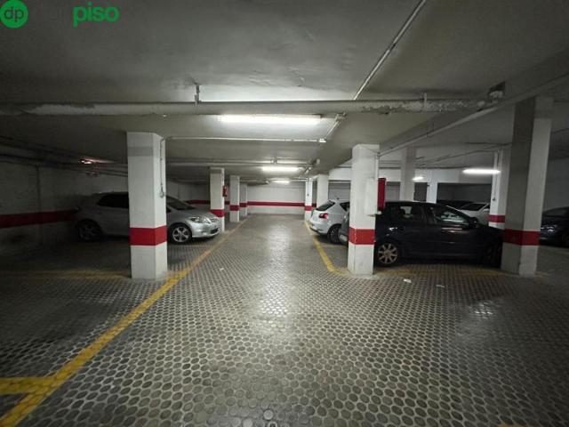 Plaza de parking en venta Granada