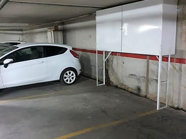 Plaza de parking en venta Linares