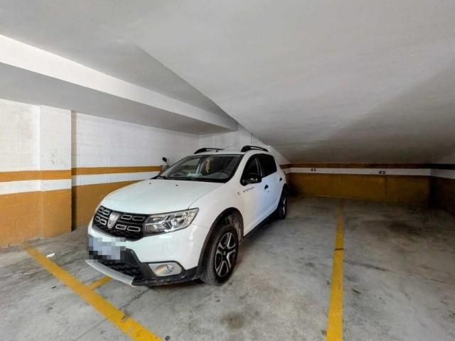 Plaza de parking en venta Loja