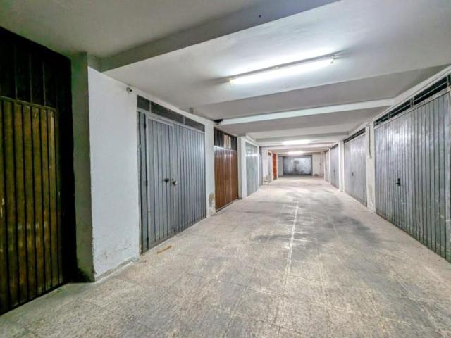 Plaza de parking en venta Loja