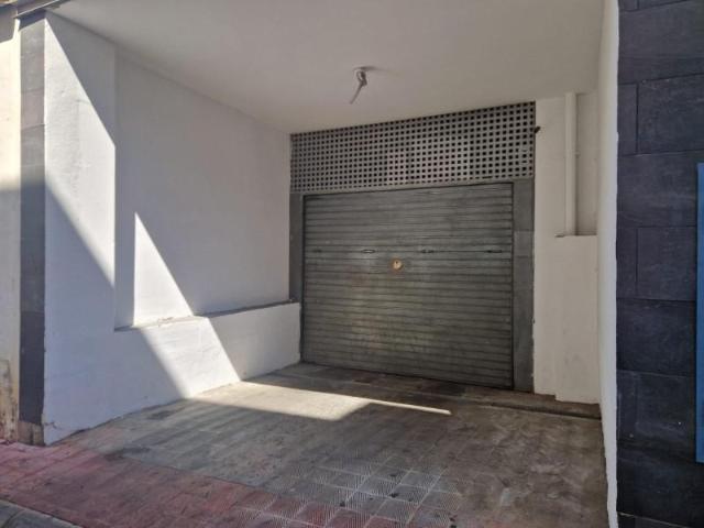 Plaza de parking en venta Roses