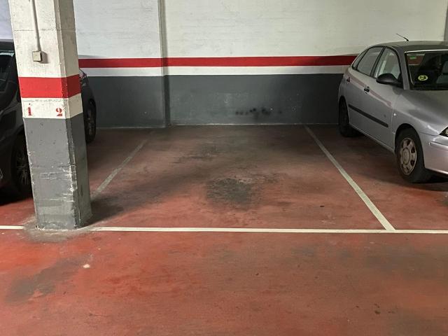 plaza de parking grande