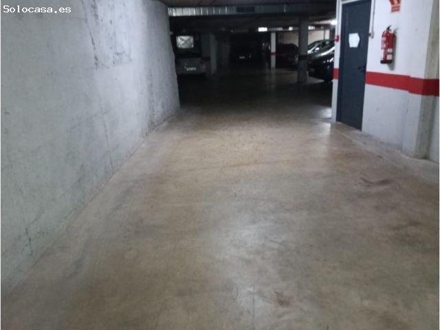 PLAZA DE PARKING PARA COCHE GRANDE 4.5 POR 2,65, FACIL ACCESO Y COMODO PARA
