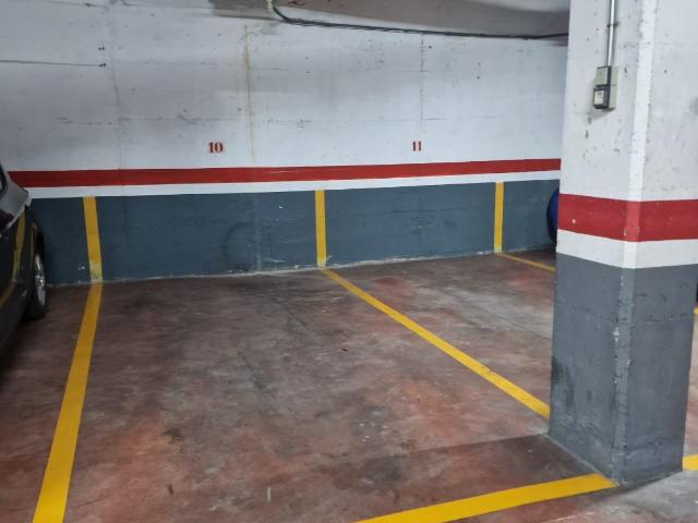 Plaza de parking para coche en venta ️