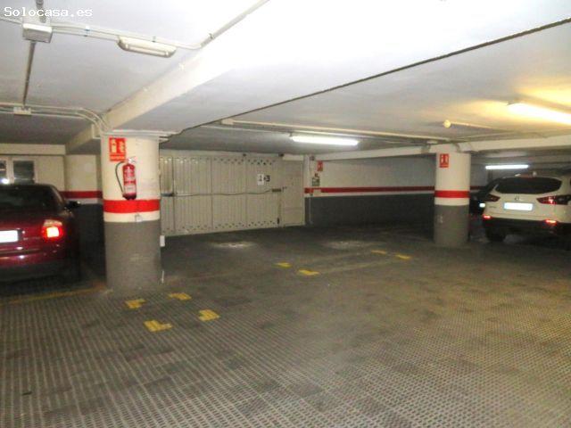 PLAZA DE PARKING PARA COCHE PEQUEÑO EN LA CALLE ROCAFORT