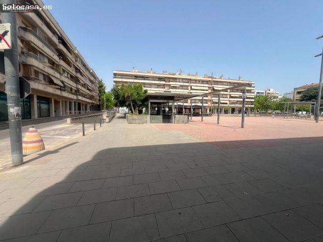 PLAZA DE PARKING + TRASTERO EN VILANOVA CENTRO