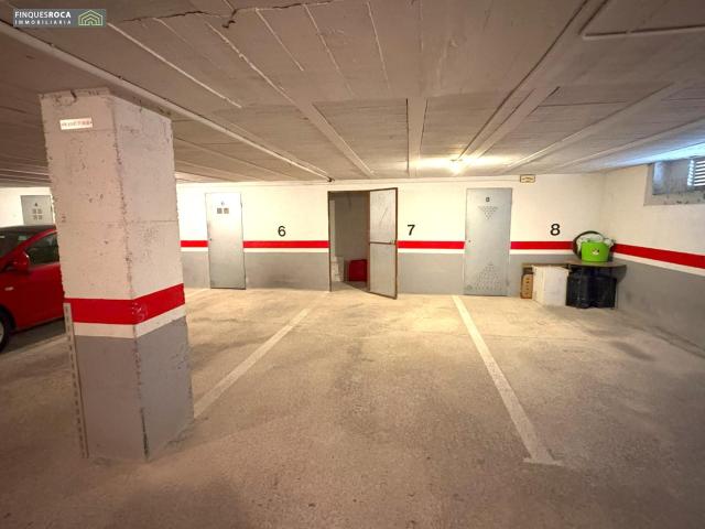 Plaza de Parking y Trastero en Zona Av Catalunya