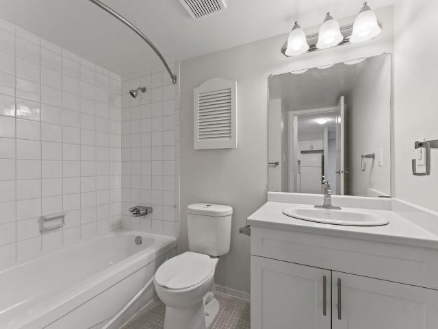 Plaza East Apartments 2 Bedroom Apartment for Rent at 11873 Tecumseh Rd E, Tecumseh, ON N8N 3K1